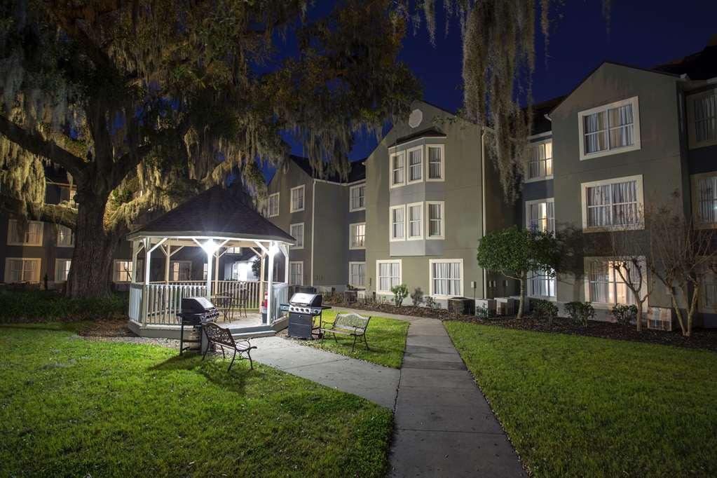 Homewood Suites By Hilton Savannah Exterior photo